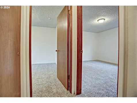 12011 NE Suncrest Court Vancouver WA 98684