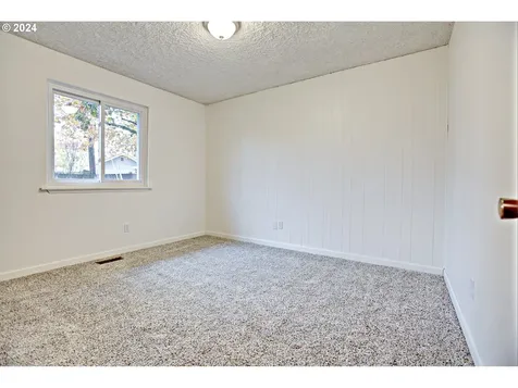 12011 NE Suncrest Court Vancouver WA 98684