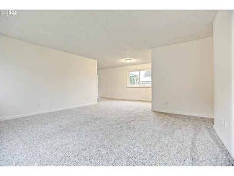 12011 NE Suncrest Court Vancouver WA 98684