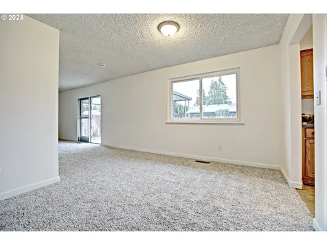 12011 NE Suncrest Court Vancouver WA 98684
