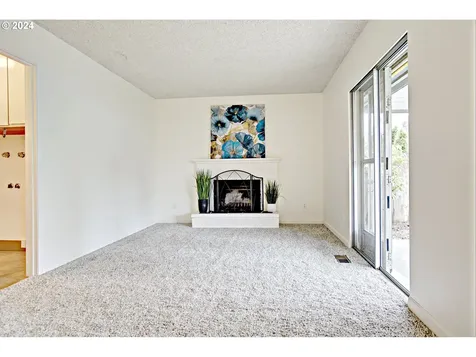 12011 NE Suncrest Court Vancouver WA 98684
