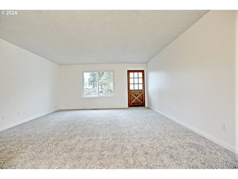12011 NE Suncrest Court Vancouver WA 98684