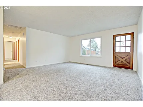 12011 NE Suncrest Court Vancouver WA 98684