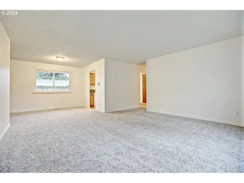 12011 NE Suncrest Court Vancouver WA 98684