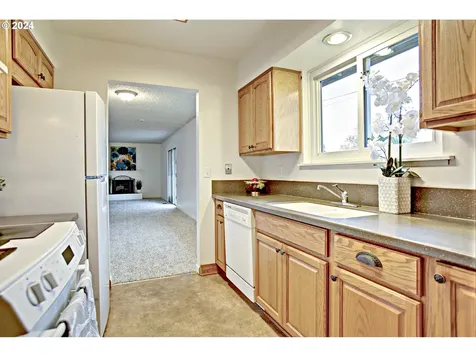 12011 NE Suncrest Court Vancouver WA 98684
