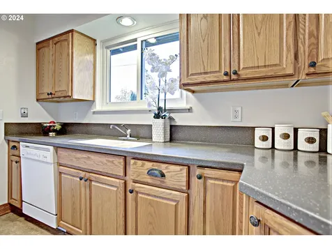 12011 NE Suncrest Court Vancouver WA 98684