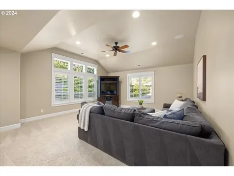 4540 Dogwood Drive Lake Oswego OR 97035