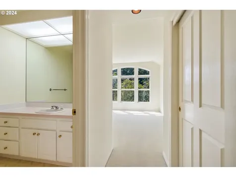 15634 Nw Clubhouse Drive Portland OR 97229