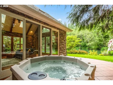 140 Haryu Road Longview WA 98632