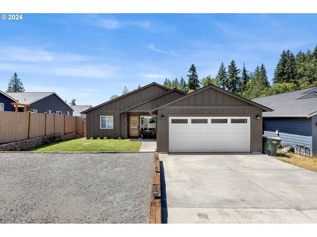 105 Oak Street Winlock WA 98596
