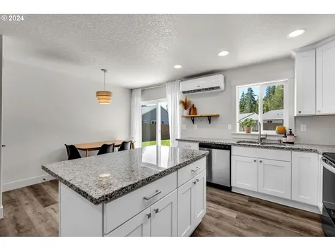 105 Oak Street Winlock WA 98596