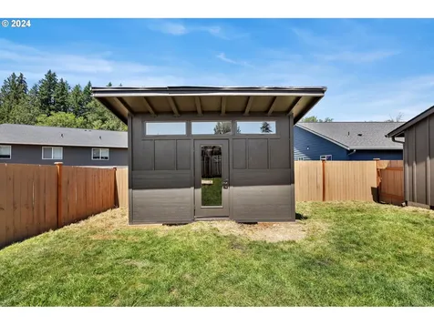 105 Oak Street Winlock WA 98596
