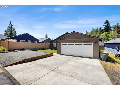 105 Oak Street Winlock WA 98596