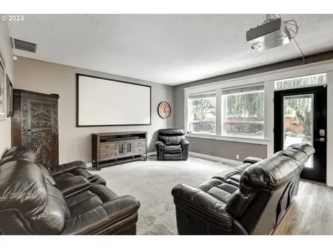 5835 SE Woll Pond Way Hillsboro OR 97123