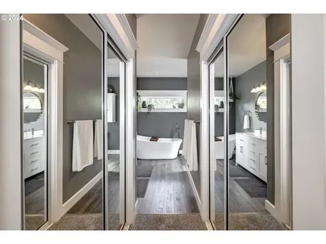 5835 SE Woll Pond Way Hillsboro OR 97123