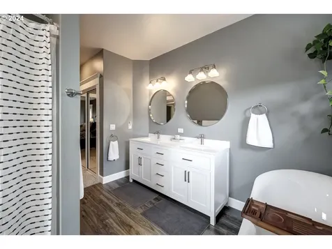 5835 SE Woll Pond Way Hillsboro OR 97123