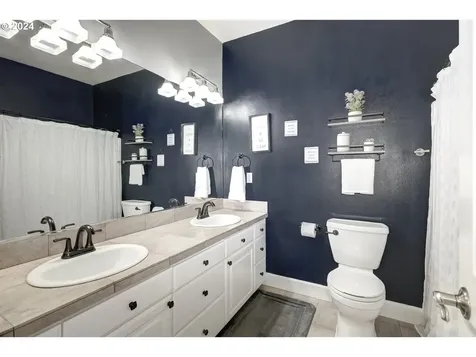 5835 SE Woll Pond Way Hillsboro OR 97123