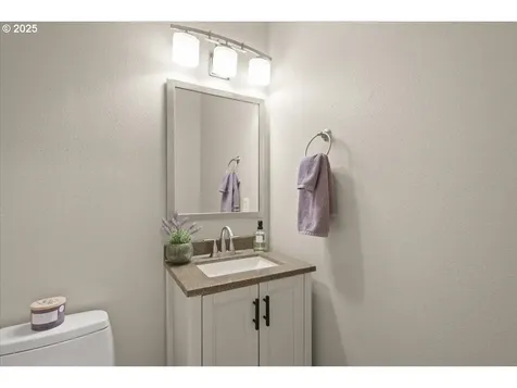 9208 NE 104th Street Vancouver WA 98662
