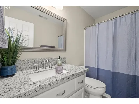 9208 NE 104th Street Vancouver WA 98662