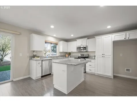 9208 NE 104th Street Vancouver WA 98662