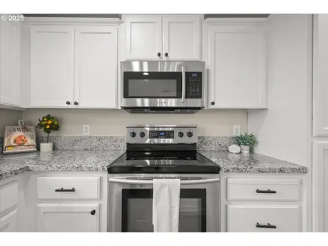 9208 NE 104th Street Vancouver WA 98662