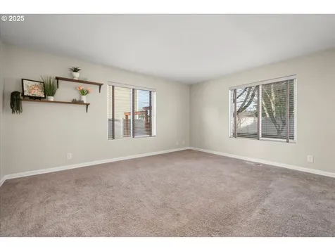 9208 NE 104th Street Vancouver WA 98662