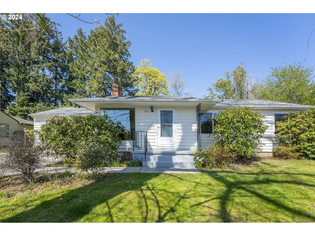 5041 Sw Illinois Street Portland OR 97221