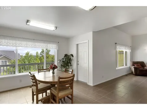 1820 SW Boxwood Lane Dallas OR 97338