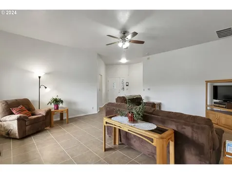 1820 SW Boxwood Lane Dallas OR 97338