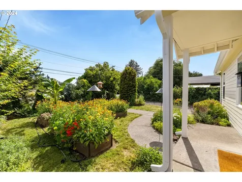 5605 Se Ogden Street Portland OR 97206