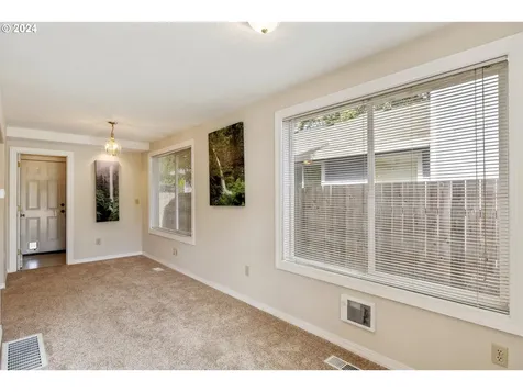 5605 Se Ogden Street Portland OR 97206