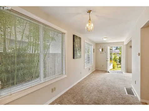 5605 Se Ogden Street Portland OR 97206