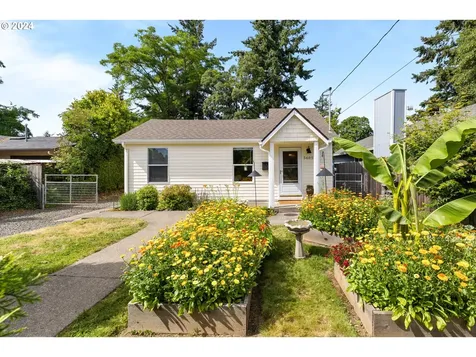 5605 Se Ogden Street Portland OR 97206