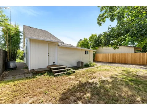 5605 Se Ogden Street Portland OR 97206