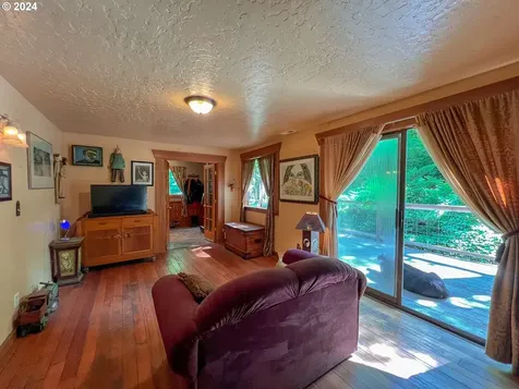 71911 Beaver Springs Road Rainier OR 97048