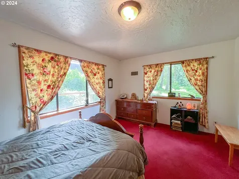 71911 Beaver Springs Road Rainier OR 97048