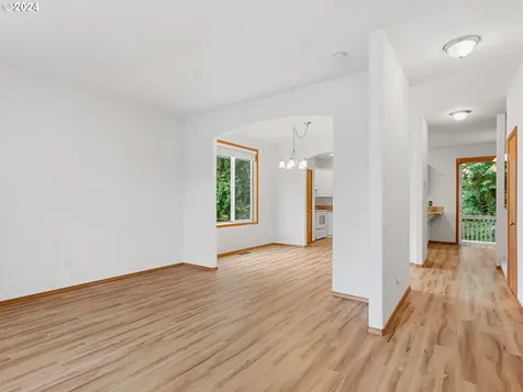1157 54th Street Washougal WA 98671