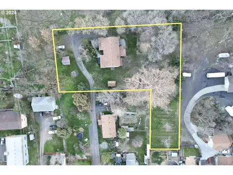 2214 W 10th Street The Dalles OR 97058