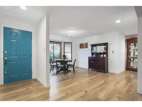 2214 W 10th Street The Dalles OR 97058