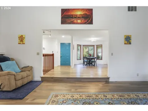 2214 W 10th Street The Dalles OR 97058