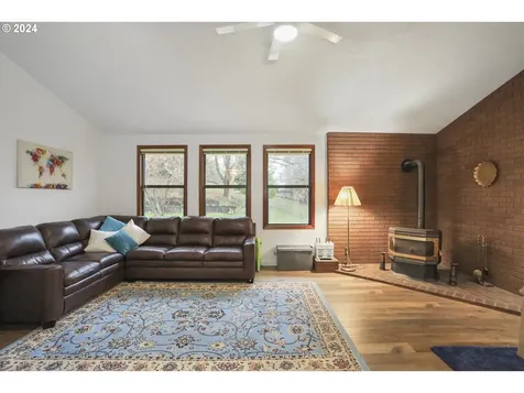 2214 W 10th Street The Dalles OR 97058