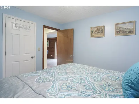 2214 W 10th Street The Dalles OR 97058