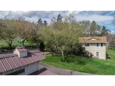 2214 W 10th Street The Dalles OR 97058