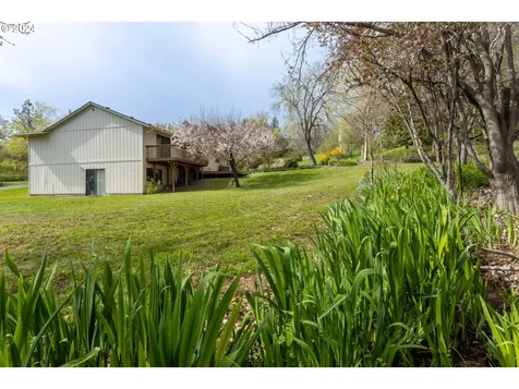 2214 W 10th Street The Dalles OR 97058