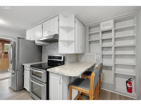 1025 T Street Springfield OR 97477