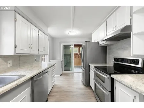 1025 T Street Springfield OR 97477