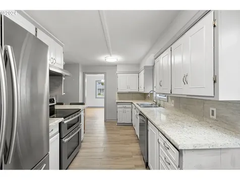 1025 T Street Springfield OR 97477