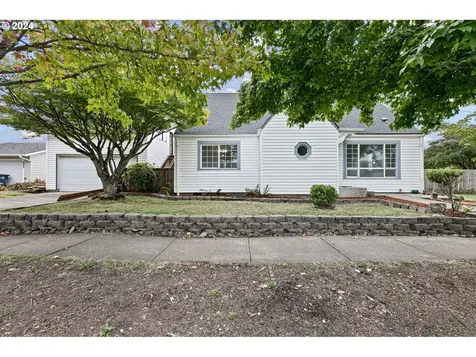 1025 T Street Springfield OR 97477