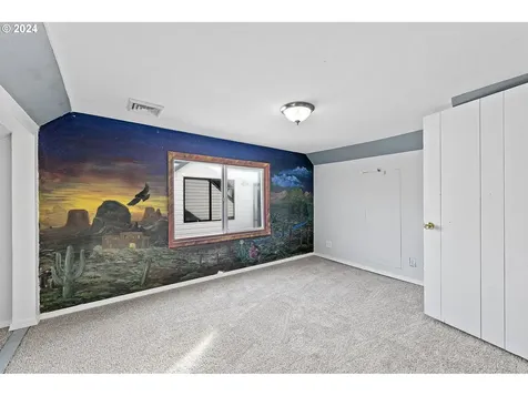 1025 T Street Springfield OR 97477