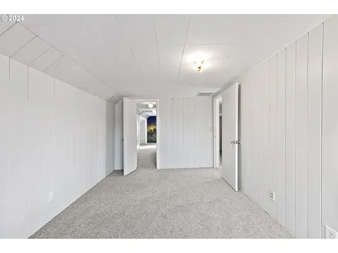 1025 T Street Springfield OR 97477